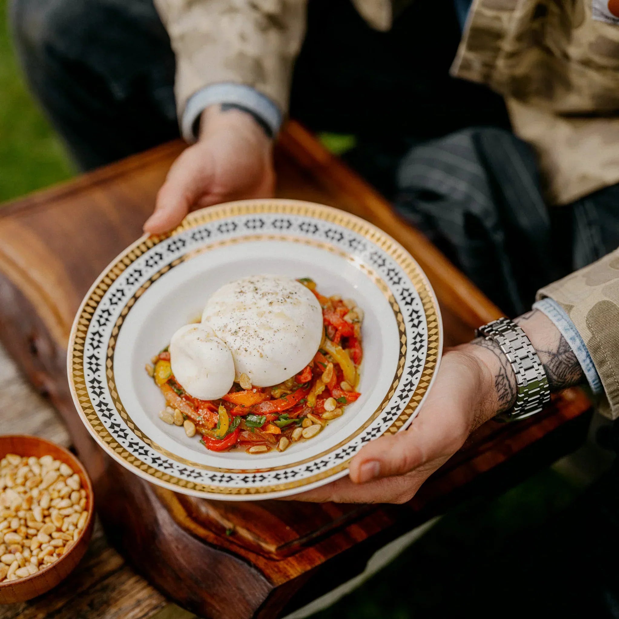 Paprikový šalát s burratou na ohni 🔥 podľa Mareka Pavalu