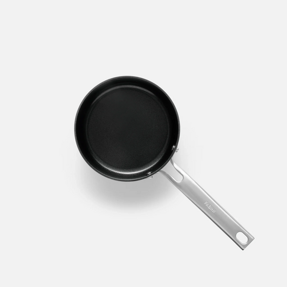 Rajnica Meda 4.0, ø 16 cm (1,3 l) - Nepriľnavá rajnica s keramickým povrchom s pokrievkou, sivá