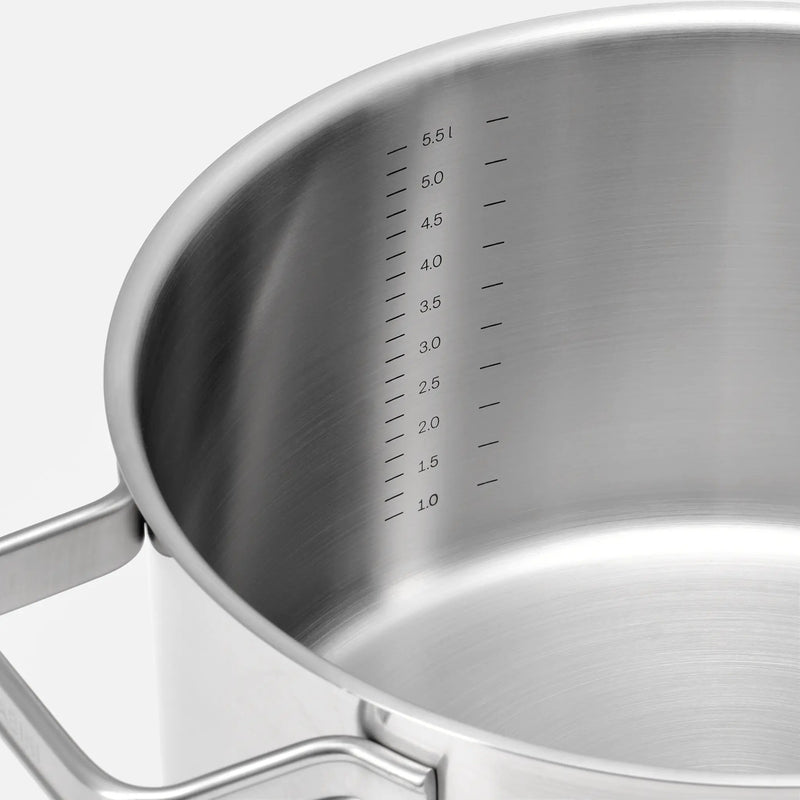 Hrniec Core Standard, ø 24 cm (5,5 l) - Nerezový beznitový hrniec z jednovrstvovej nerezovej ocele s pokrievkou