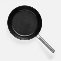 Panvica Core Standard, ø 30 cm - Nepriľnavá nerezová beznitová panvica s keramickým povrchom z jednovrstvovej nerezovej ocele bez pokrievky