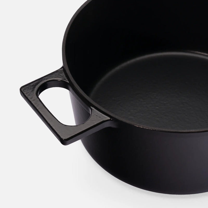 Kastról Mattia 3.0 Standard, ø 26 cm (5,5 l) - Smaltovaný liatinový kastról s pokrievkou, lesklý čierny
