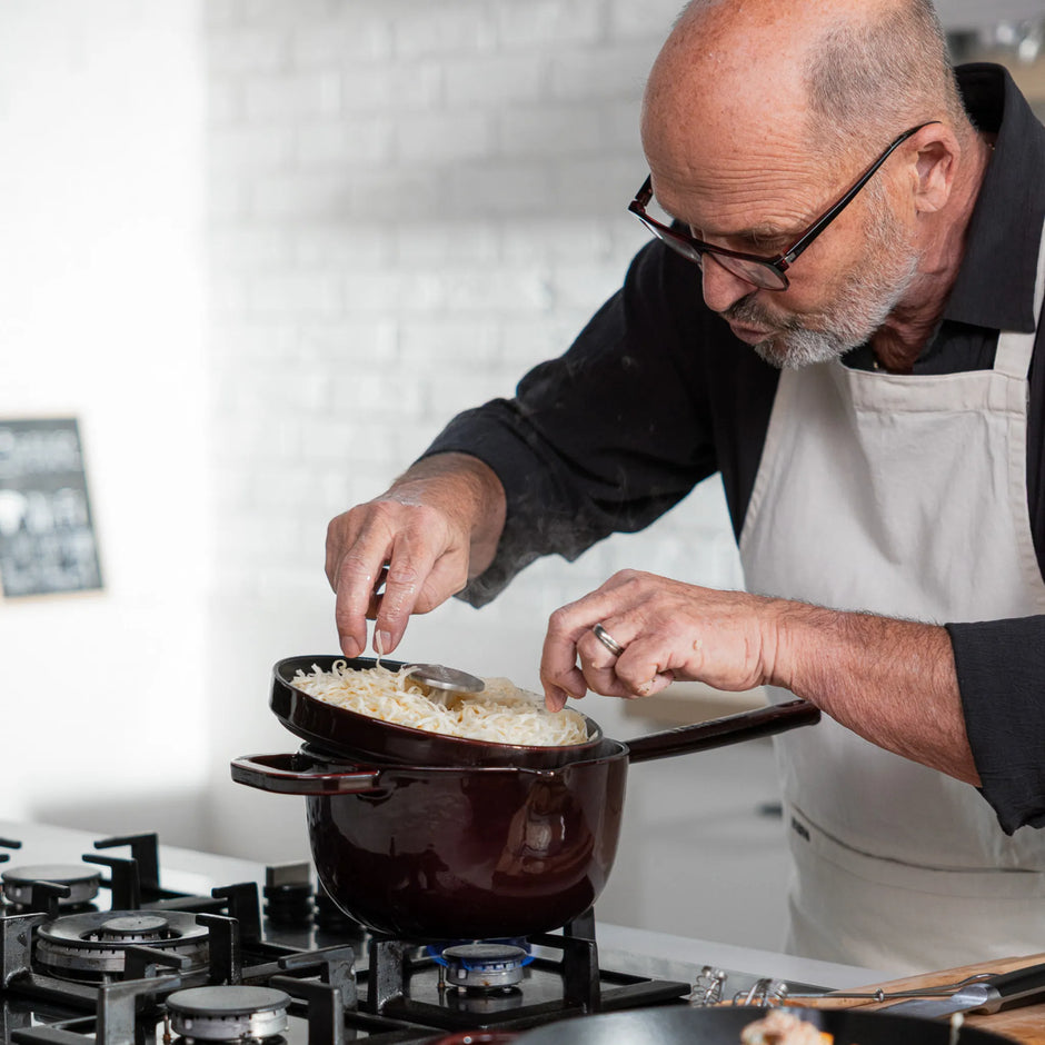 Rajnica FABINI & Pohlreich, ø 20 cm (2,5 l) - Smaltovaná liatinová rajnica s ohrievacou pokrievkou, vínovo červená