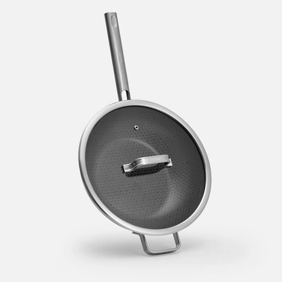 Wok panvica Hybrid Standard, ø 30 cm - Nerezová beznitová panvica s keramickým hybridným povrchom z viacvrstvovej nerezovej ocele s pokrievkou