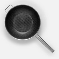 Wok panvica Hybrid Standard, ø 30 cm - Nerezová beznitová panvica s keramickým hybridným povrchom z viacvrstvovej nerezovej ocele s pokrievkou