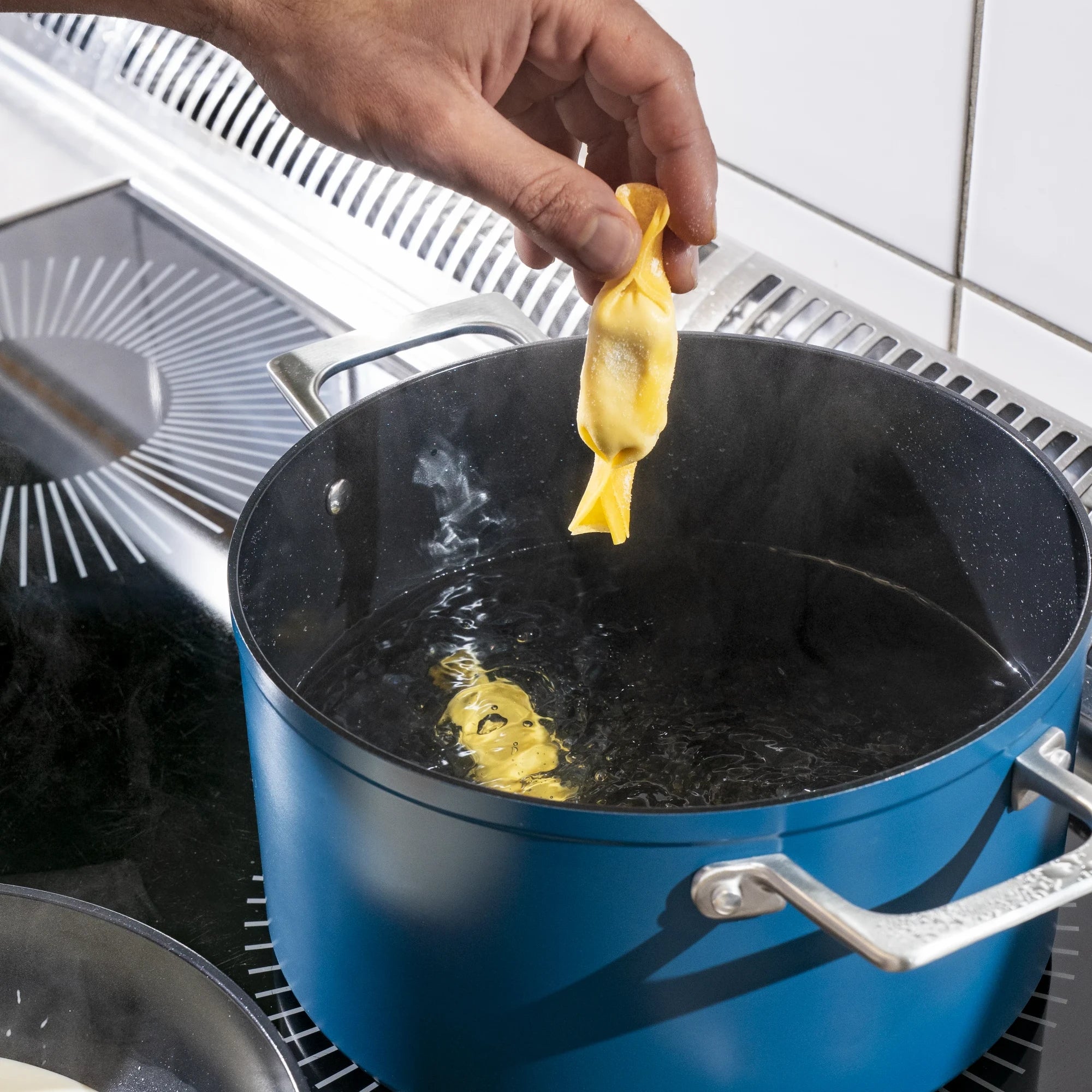 Hrniec Meda 4.0, ø 20 cm (2,4 l) - Nepriľnavý hrniec s keramickým povrchom s pokrievkou, vínový