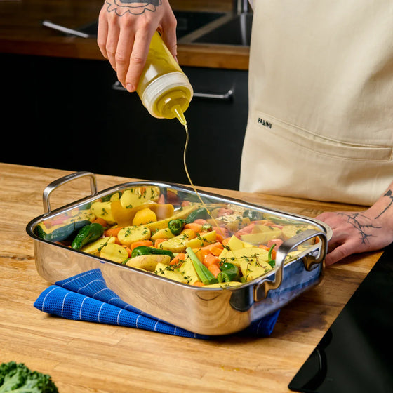 Hranatý pekáč Lucca 4.0 Pro - Nerezový pekáč z leštenej viacvrstvovej nerezovej ocele s poklopom a roštom