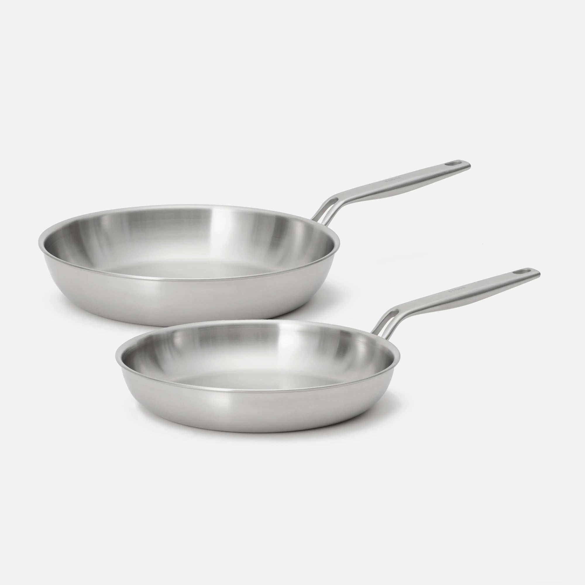 Sada panvíc Lucca 4.0 Pro, ø 26 cm + ø 30 cm, 2 diely - Nerezové beznitové panvice z viacvrstvovej nerezovej ocele