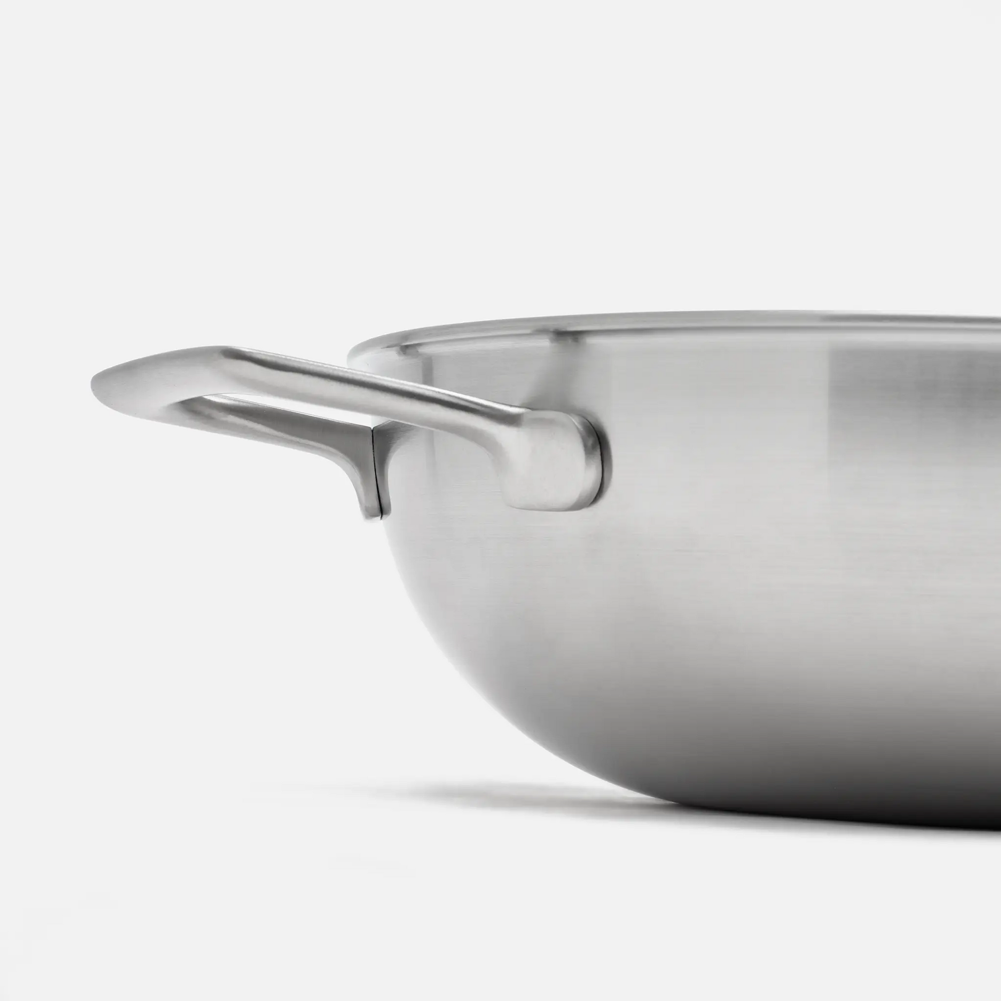 Wok panvica Lucca 4.0 Pro, ø 30 cm - Nepriľnavá nerezová beznitová panvica z viacvrstvovej nerezovej ocele s keramickým povrchom s pokrievkou