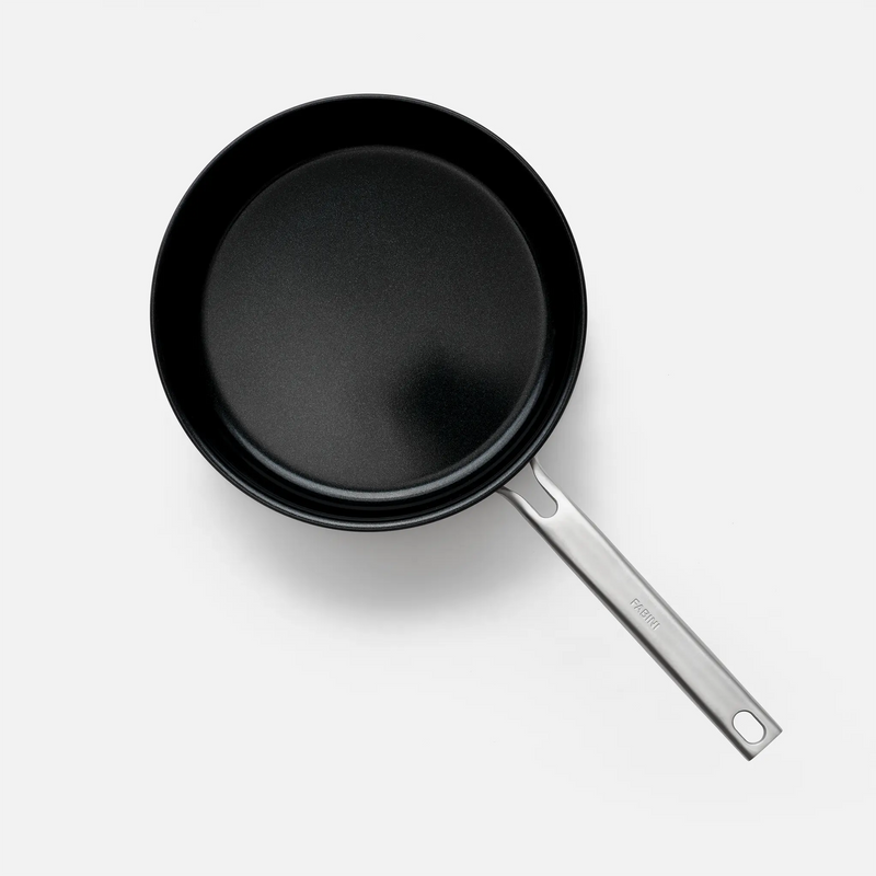 Hlboká panvica Lucca 4.0 Pro, ø 24 cm (2,5 l) - Nepriľnavá nerezová beznitová panvica z viacvrstvovej nerezovej ocele s keramickým povrchom s pokrievkou