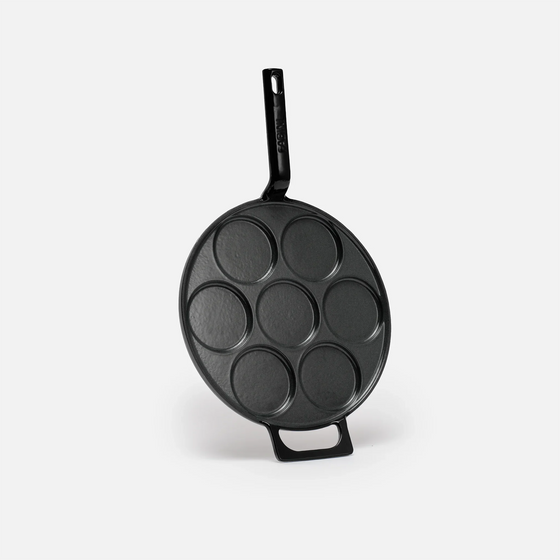 Panvica na lievance Mattia 3.0, ø 26 cm - Smaltovaná liatinová panvica, lesklá čierna