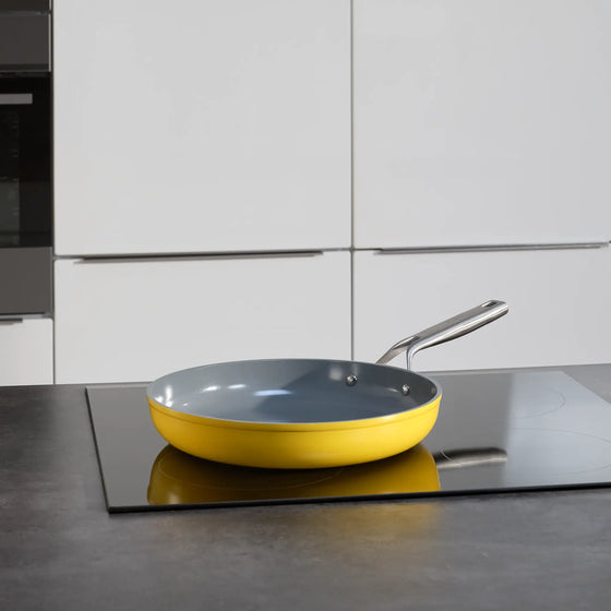Panvica Meda 3.0,  ø 30 cm - Nepriľnavá panvica s keramickým povrchom bez pokrievky,  žltá
