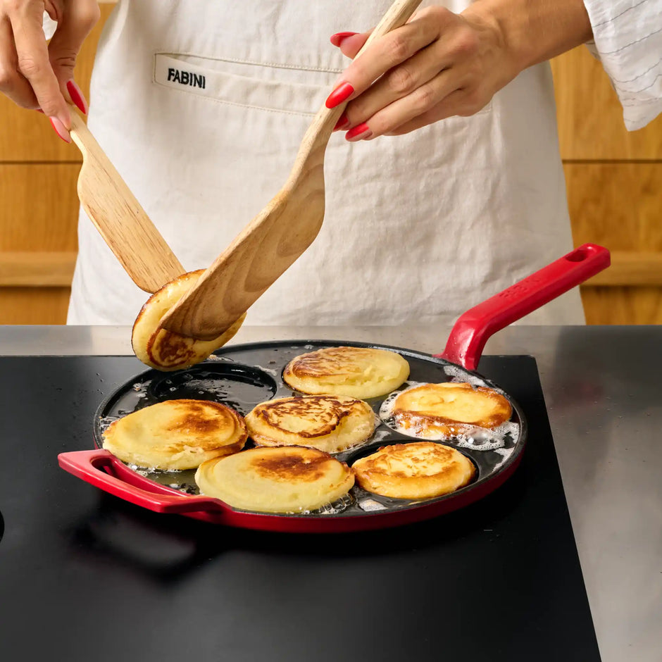 Panvica na lievance Mattia 3.0, ø 26 cm - Smaltovaná liatinová panvica, matná červená