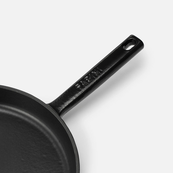 Panvica Mattia 3.0, ø 26 cm - Smaltovaná liatinová panvica, matná čierna