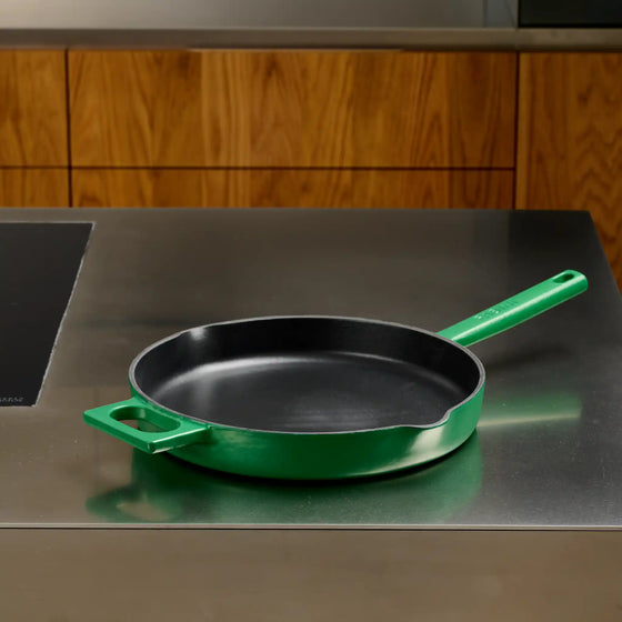 Panvica Mattia 3.0, ø 26 cm - Smaltovaná liatinová panvica, matná zelená