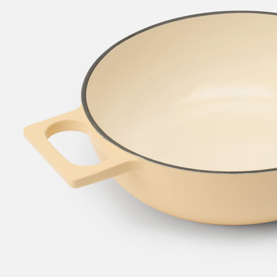 Tegame panvica Mattia 3.0, ø 26 cm - Smaltovaná liatinová panvica s pokrievkou, matná vanilkovo žltá