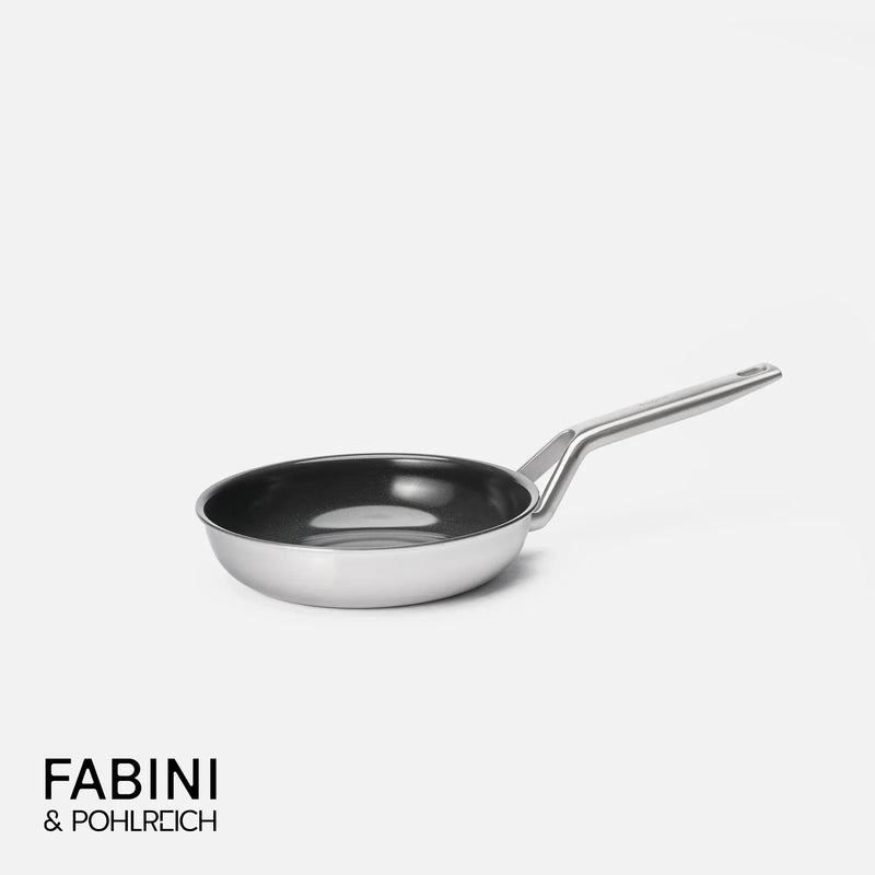 Panvica FABINI & Pohlreich 2.0, ø 20 cm - Nepriľnavá nerezová beznitová panvica z viacvrstvovej nerezovej ocele bez pokrievky