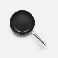 Sada panvíc FABINI & Pohlreich 2.0, ø 24 cm + ø 26 cm, 4 diely - Nerezové beznitové panvice z viacvrstvovej nerezovej ocele
