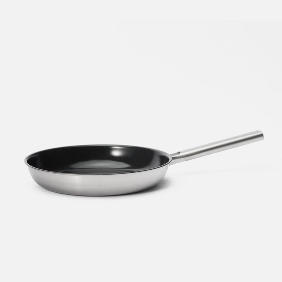 Panvica Lucca 4.0 Standard, ø 28 cm - Nepriľnavá nerezová beznitová panvica z viacvrstvovej nerezovej ocele s nepriľnavým keramickým povrchom bez pokrievky