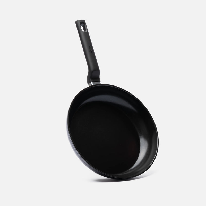 Panvica Meda 5.0 Economy, ø 26 cm - Nepriľnavá panvica s keramickým povrchom bez pokrievky, čierna
