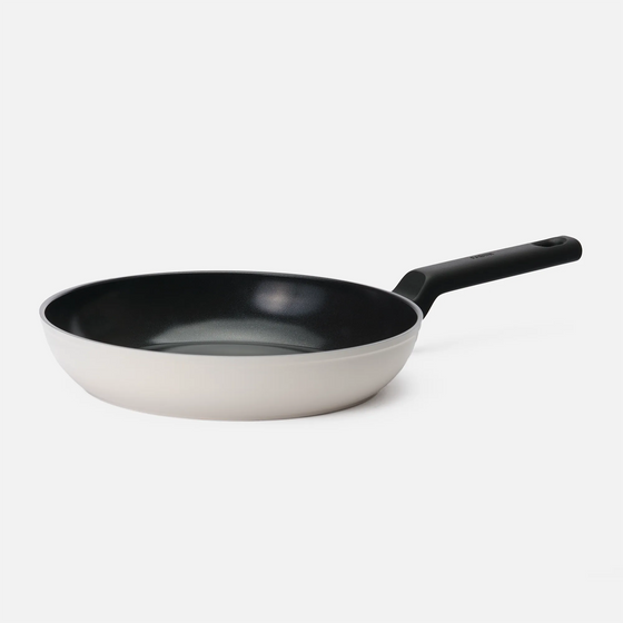 Panvica Meda 5.0 Economy, ø 30 cm - Nepriľnavá panvica s keramickým povrchom bez pokrievky, krémová