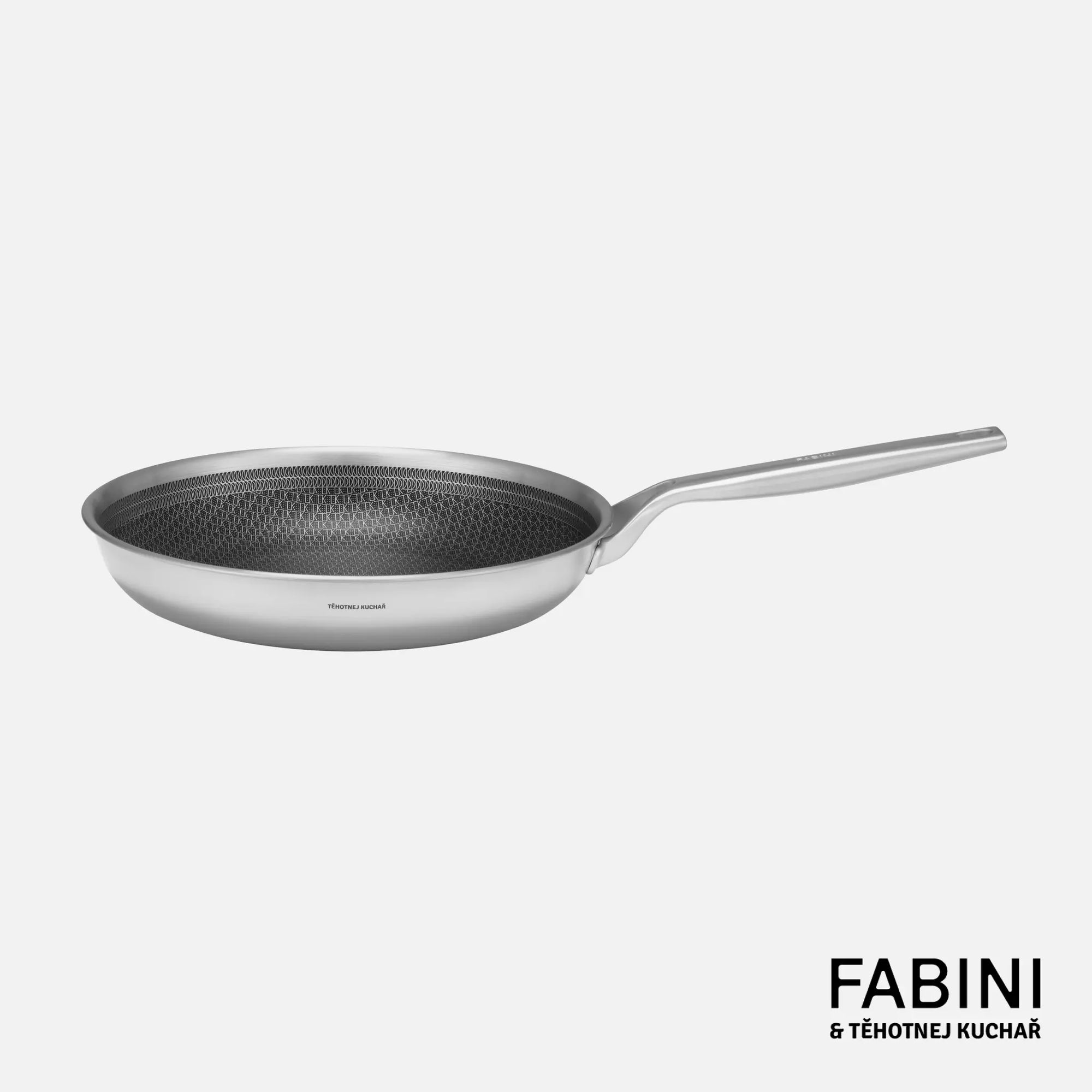 Panvica FABINI & Těhotnej kuchař, ø 26 cm - Nerezová beznitová panvica s hybridním povrchom z viacvrstvovej nerezovej ocele bez pokrievky