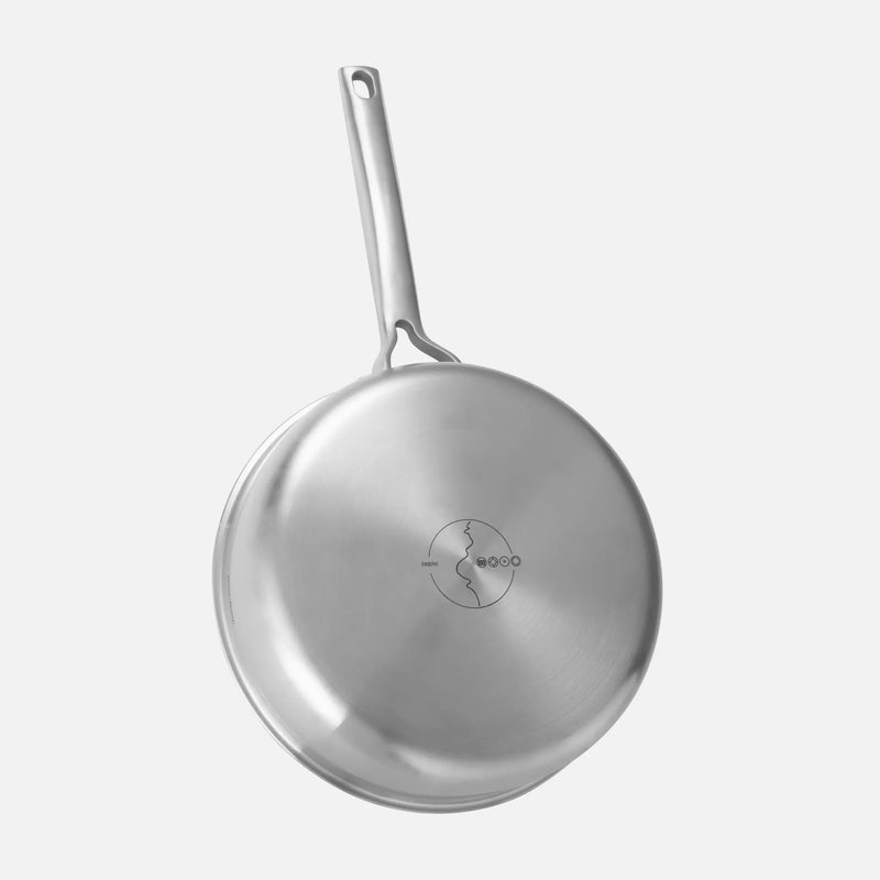 Hlboká panvica FABINI & Těhotnej kuchař, ø 24 cm (2,5 l) - Nerezová beznitová panvica s hybridním povrchom z viacvrstvovej nerezovej ocele s pokrievkou