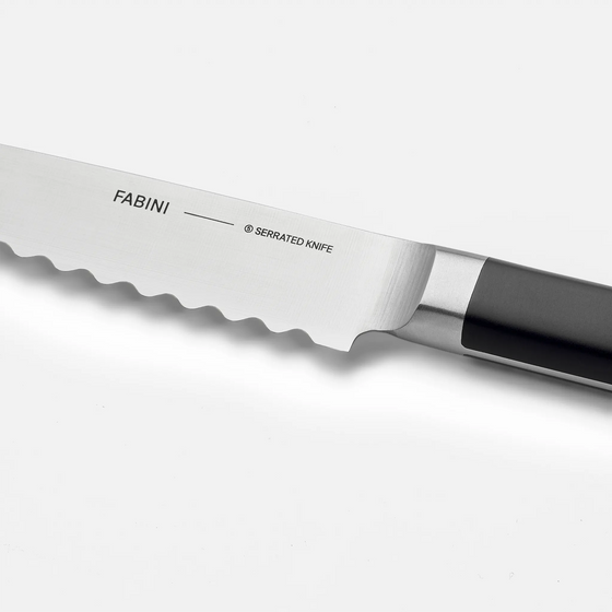 Malý vrúbkovaný nôž Trino, 13 cm - Kovaný nôž z japonskej ocele