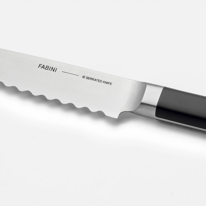 Malý vrúbkovaný nôž Trino, 13 cm - Kovaný nôž z japonskej ocele