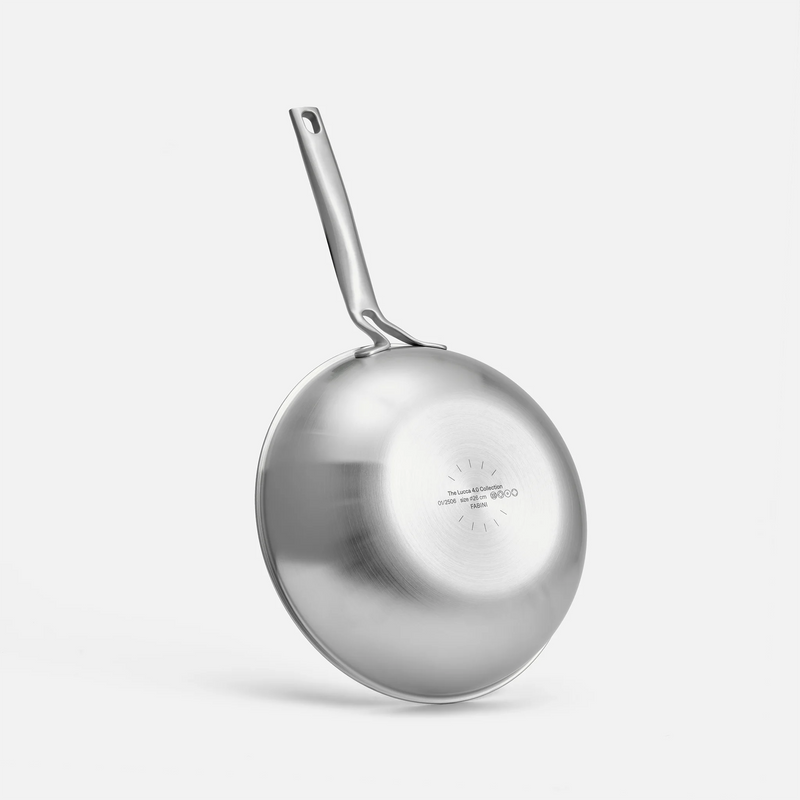 Wok panvica Lucca 4.0 Pro, ø 26 cm - Nerezová beznitová panvica z viacvrstvovej nerezovej ocele s pokrievkou