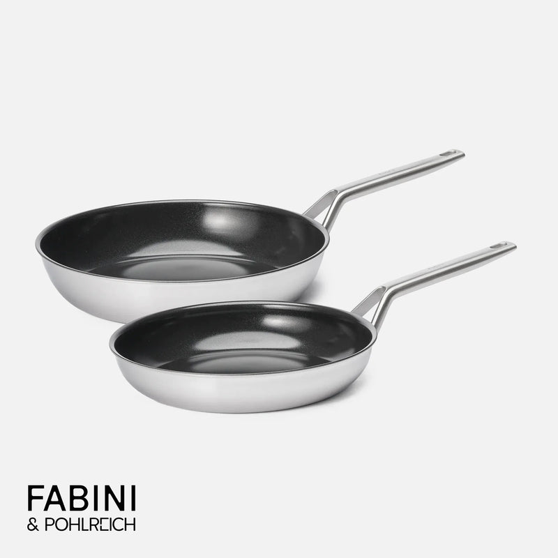 Sada panvíc FABINI & Pohlreich 2.0, ø 26 cm + ø 30 cm, 2 diely - Nepriľnavé nerezové beznitové panvice s keramickým povrchom z viacvrstvovej nerezovej ocele