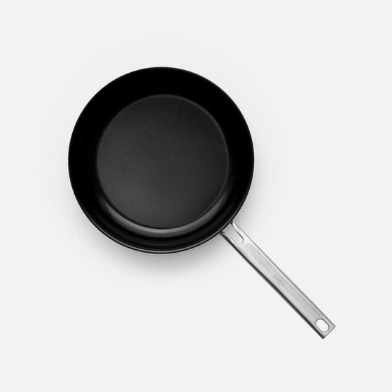 Panvica FABINI & Pohlreich, ø 26 cm - Nepriľnavá nerezová beznitová panvica z päťvrstvovej nerezovej ocele s keramickým povrchom bez pokrievky