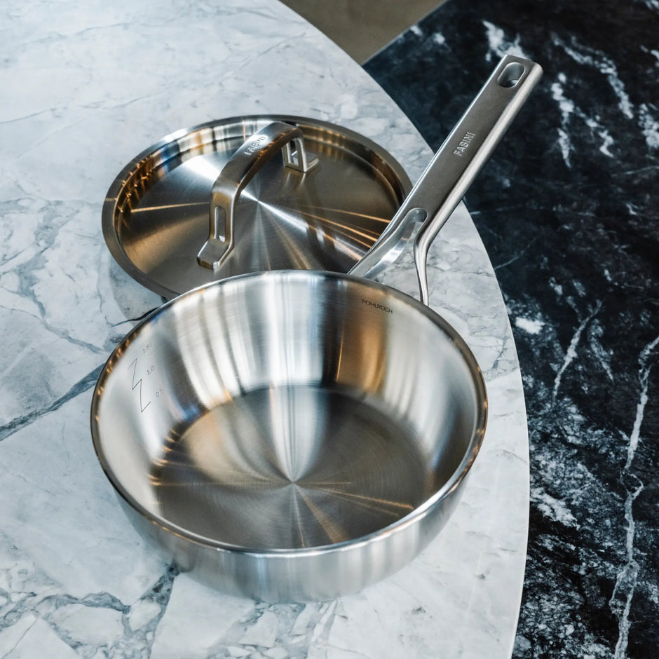 Kónická rajnica FABINI & Pohlreich, ø 20 cm (1,5 l) - Nerezový rajnica z päťvrstvovej nerezovej ocele s pokrievkou