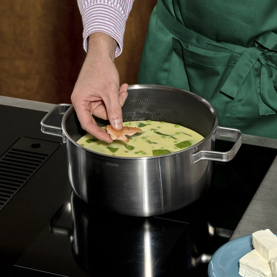 Hrniec Hybrid, ø 24 cm (4 l) - Nerezový hrniec s keramickým hybridným povrchom z viacvrstvovej nerezovej ocele s pokrievkou
