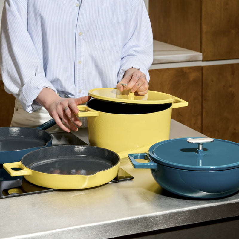 Kastról Mattia 3.0, ø 26 cm (5,5 l) - Smaltovaný liatinový kastról s pokrievkou, lesklý maslovo žltý