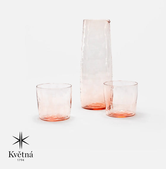 Súprava karafy a 2 pohárov z fúkaného skla FABINI & Tomáš Kučera, svetloružová